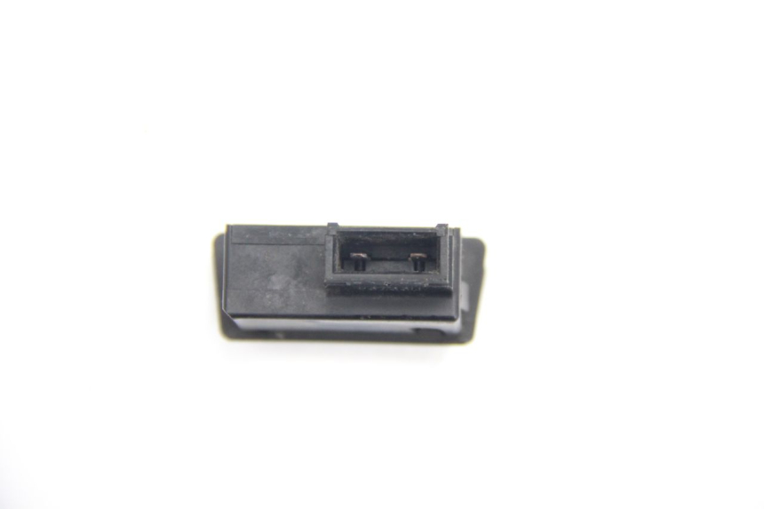 photo de COMANDO DE BUZINA PEUGEOT SV 80 (1993 - 1997) - Zoom do estado de desgaste