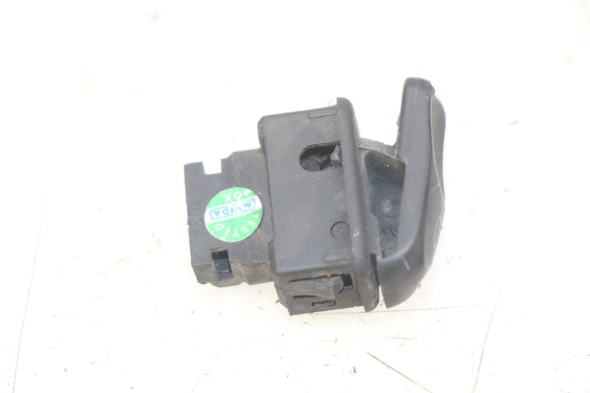 photo de COMANDO DE BUZINA PIAGGIO VESPA LXV 125 (2006 - 2009) - Detalhe da peça