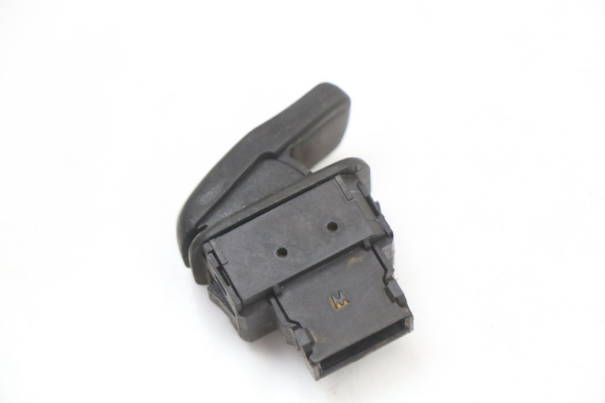 photo de COMANDO DE BUZINA PIAGGIO VESPA S 2T 50 (2007 - 2014) - Zoom do estado de desgaste