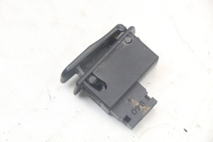 photo de COMANDO DE BUZINA YAMAHA XMAX X-MAX 125 (2006 - 2009) - Zoom do estado de desgaste