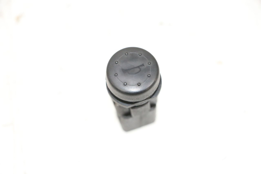 photo de COMANDO DE BUZINA PIAGGIO X8 125 (2004 - 2007) - Detalhe da peça