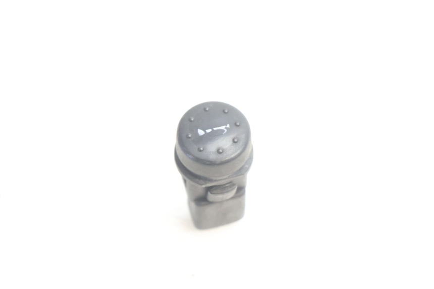 photo de INTERRUPTOR DE BUZINA PIAGGIO X9 AMALFI 180 (2000 - 2003) - Vista principal