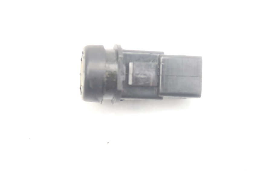 photo de COMANDO DE BUZINA PIAGGIO ZIP 2T 50 (2009 - 2019) - Zoom do estado de desgaste