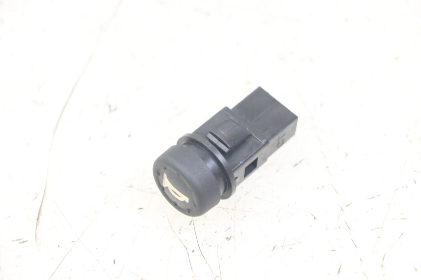 photo de COMANDO DE BUZINA PIAGGIO ZIP 2T 50 (2009 - 2019) - Zoom do estado de desgaste
