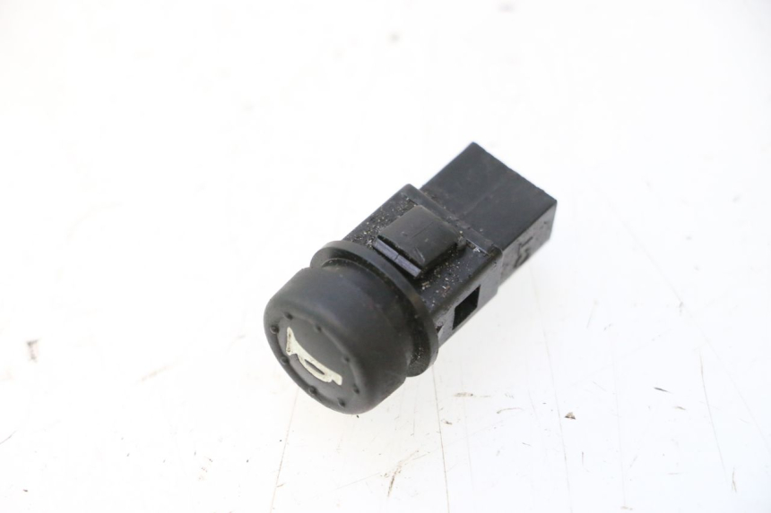 photo de COMANDO DE BUZINA PIAGGIO ZIP 2T 50 (2009 - 2019) - Zoom do estado de desgaste