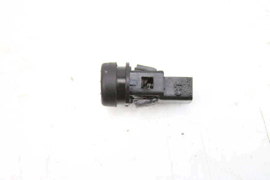 photo de COMANDO DE BUZINA PIAGGIO ZIP 4T 50 (2018 - 2020) - Detalhe da peça