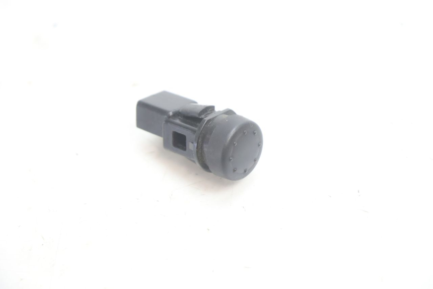 photo de INTERRUPTOR DE BUZINA PIAGGIO ZIP 4T 50 (2006 - 2017) - Vista principal
