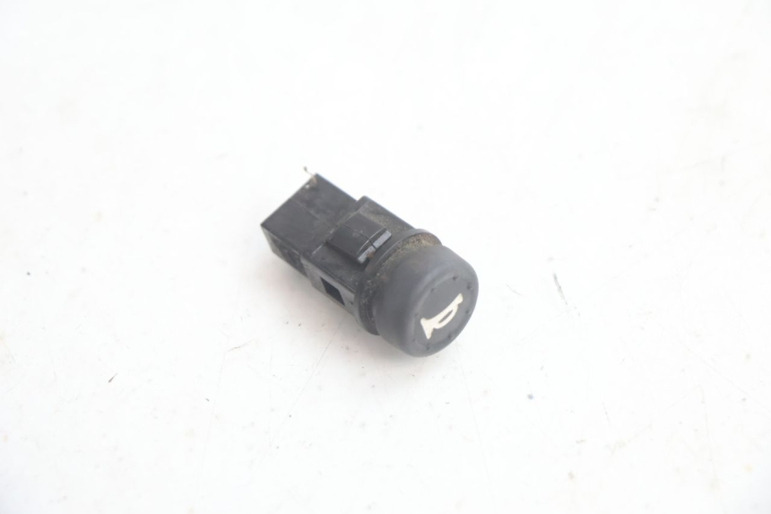 photo de INTERRUPTOR DE BUZINA PIAGGIO ZIP IGET 4T 50 (2021 - 2023) - Detalhe da peça