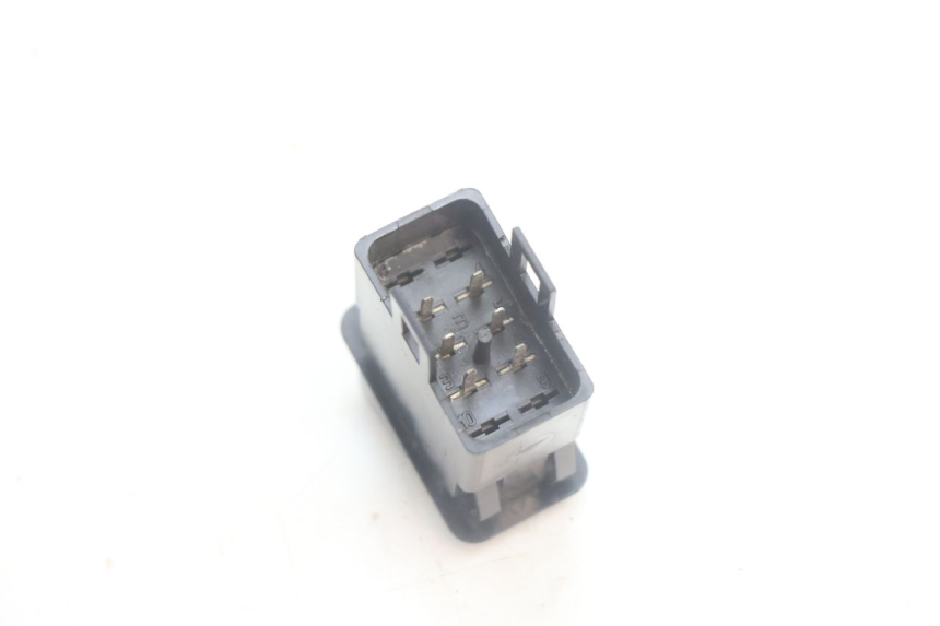 photo de INTERRUPTOR DE MARCHA PARA FRENTE / RÉ PIAGGIO MP3 HPE 530 (2022 - 2026) - Vista geral