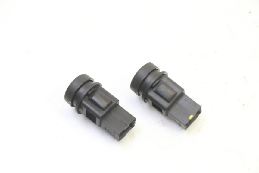 photo de COMUTADOR PIAGGIO MP3 HPE 310 (2024 - 2025) - Zoom do estado de desgaste