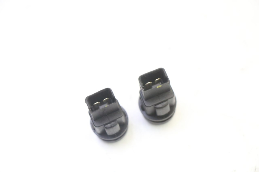 photo de COMUTADOR PIAGGIO MP3 HPE 310 (2024 - 2025) - Outro ângulo de visão