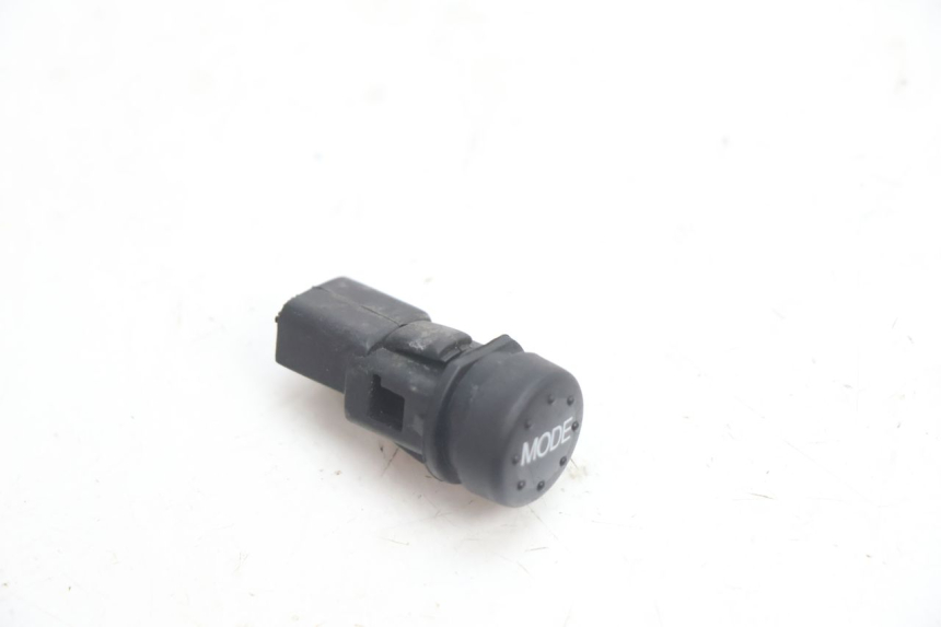 photo de COMUTADOR PIAGGIO MP3 LT 400 (2007 - 2012) - Detalhe da peça