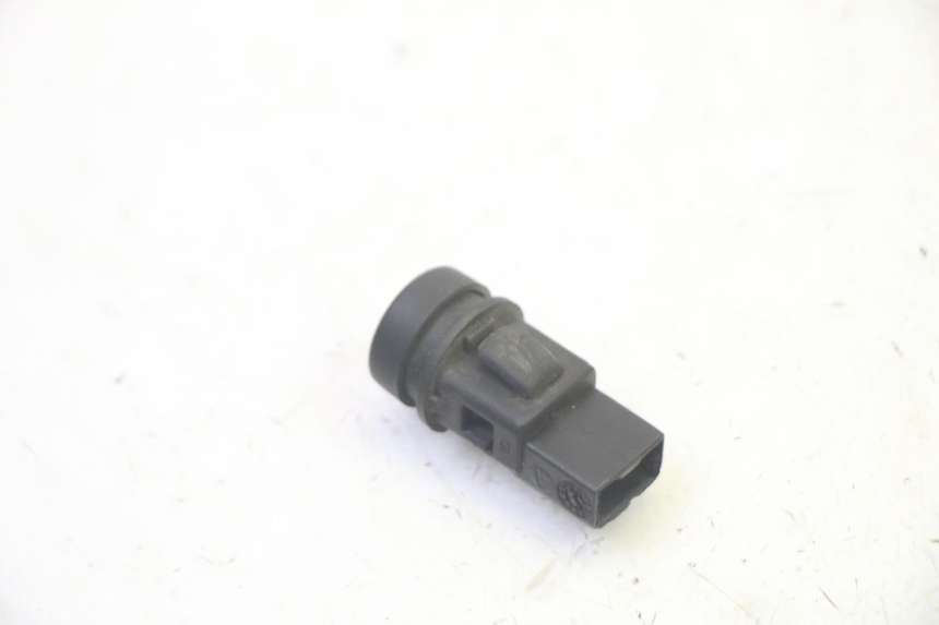 photo de COMUTADOR PIAGGIO MP3 RL 250 (2006 - 2010) - Zoom do estado de desgaste