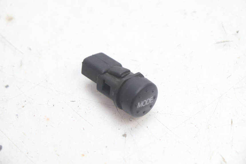 photo de COMUTADOR PIAGGIO MP3 125 (2006 - 2014) - Detalhe da peça
