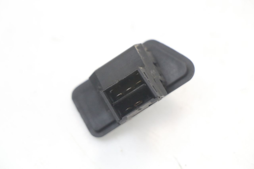 photo de INTERRUPTOR DE FAROL HONDA FES PANTHEON 2T 125 (1998 - 2002) - Outro ângulo de visão