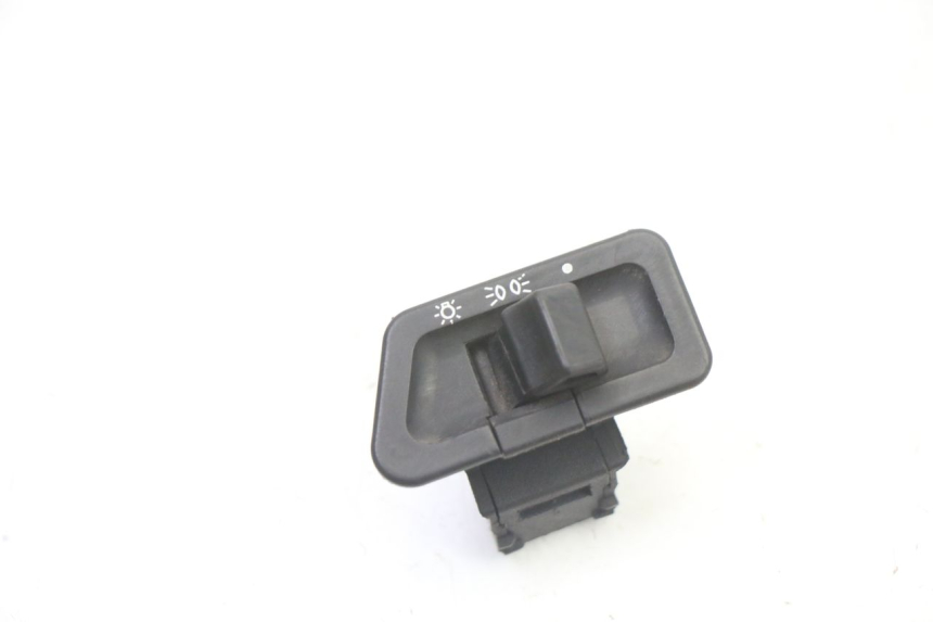 photo de INTERRUPTOR DE FAROL SYM FIDDLE 2 50 (2008 - 2013) - Vista principal