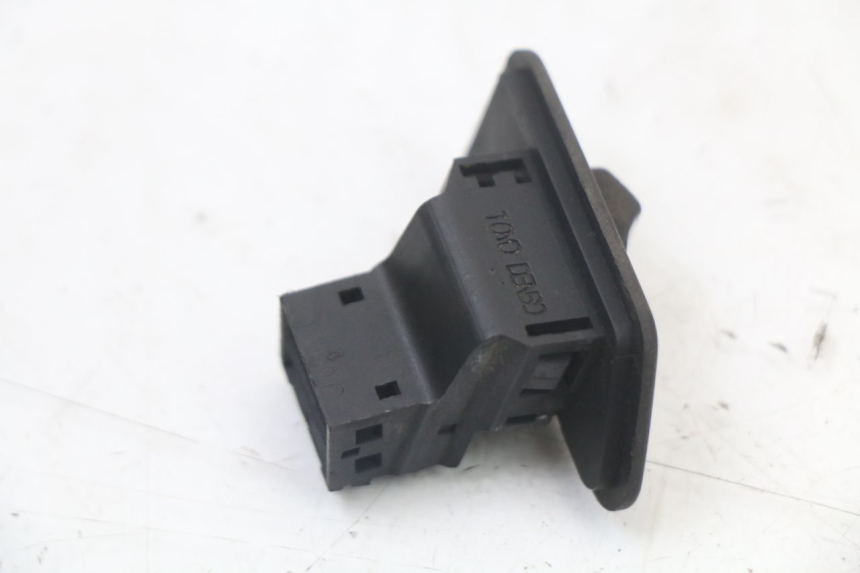 photo de INTERRUPTOR DE FAROL HONDA NES AROBASE 125 (2000 - 2003) - Outro ângulo de visão
