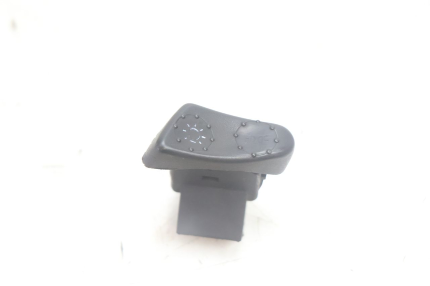 photo de INTERRUPTOR DO FAROL PIAGGIO LIBERTY 50 (1998 - 2003) - Vista principal