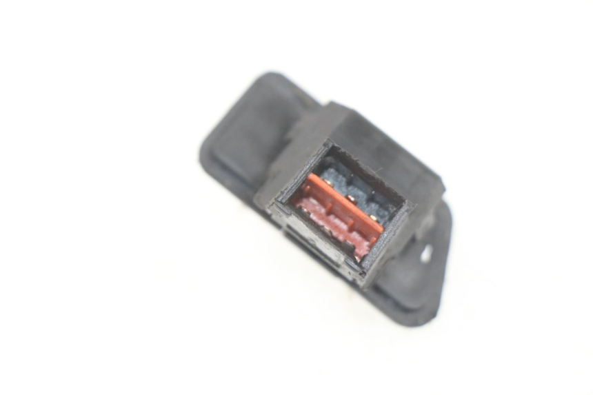 photo de INTERRUPTOR DE FAROL KYMCO LIKE 2T 50 (2009 - 2018) - Zoom do estado de desgaste