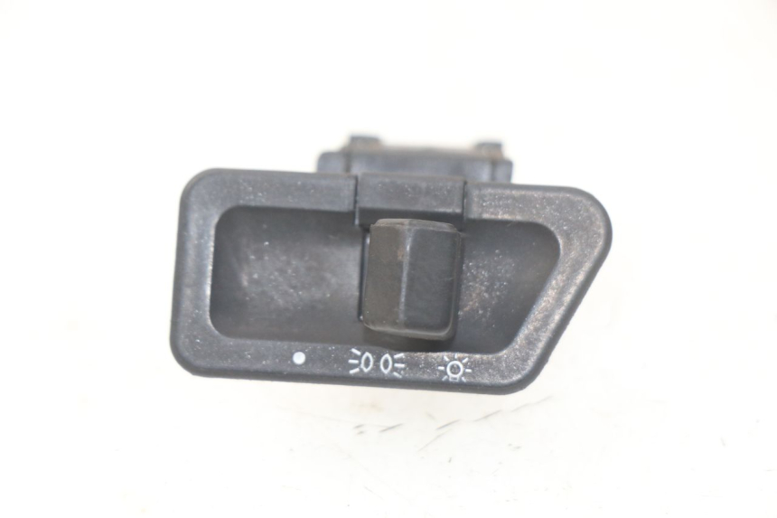 photo de INTERRUPTOR DE FAROL KYMCO LIKE 4T 50 (2009 - 2018) - Vista principal
