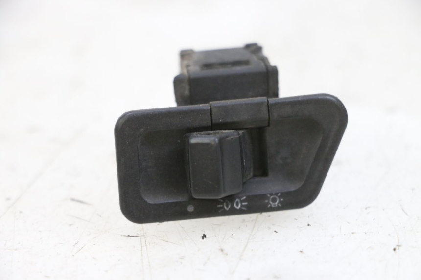 photo de INTERRUPTOR DE FAROL KYMCO LIKE 125 (2009 - 2016) - Vista principal