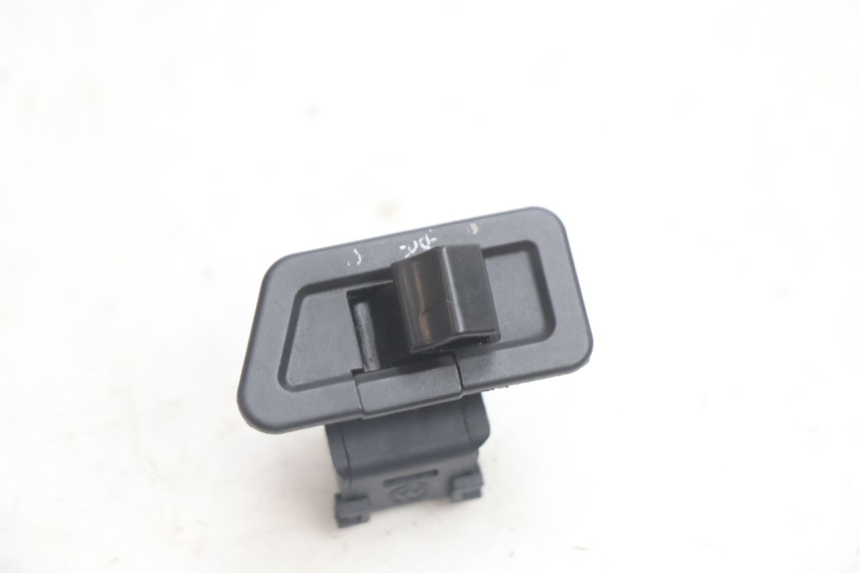 photo de INTERRUPTOR DO FAROL IMF INDUSTRIE NEW PACH 2T 50 (2014 - 2020) - Vista principal