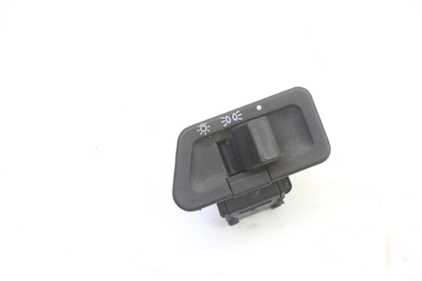 photo de INTERRUPTOR DE FAROL SYM ORBIT 2 4T 50 (2008 - 2017) - Vista principal