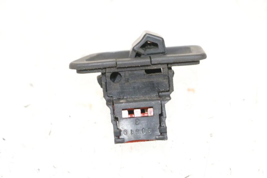 photo de INTERRUPTOR DE FAROL SYM ORBIT 2 4T 50 (2008 - 2017) - Zoom do estado de desgaste