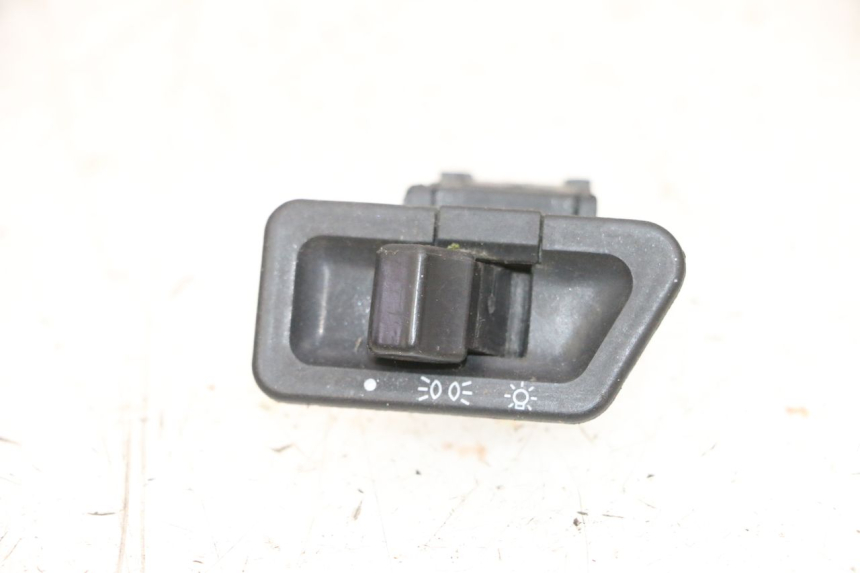 photo de INTERRUPTOR DE FAROL SYM ORBIT 2 50 (2008 - 2014) - Vista principal