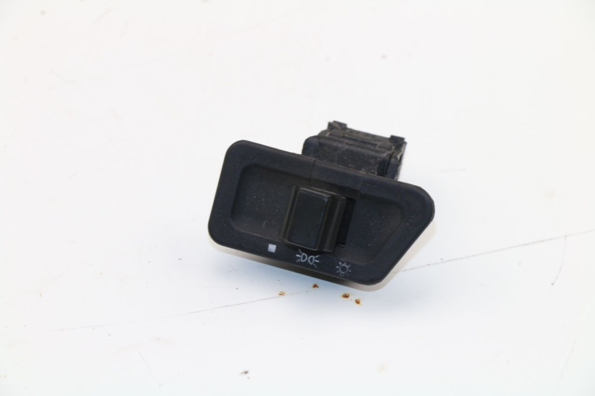 photo de INTERRUPTOR DE FAROL WACOX SHENKE 50 (2008 - 2014) - Vista principal