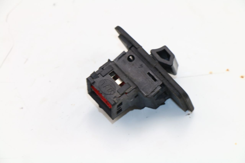 photo de INTERRUPTOR DE FAROL WACOX SHENKE 50 (2008 - 2014) - Outro ângulo de visão