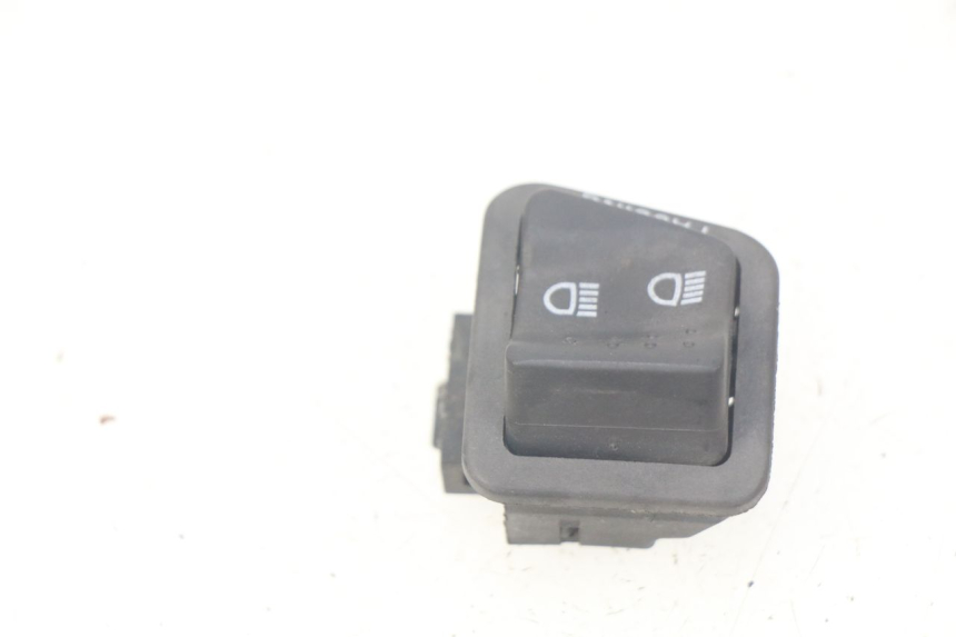 photo de INTERRUPTOR DE FAROL JM MOTORS SUNNY 50 (2017 - 2020) - Zoom do estado de desgaste
