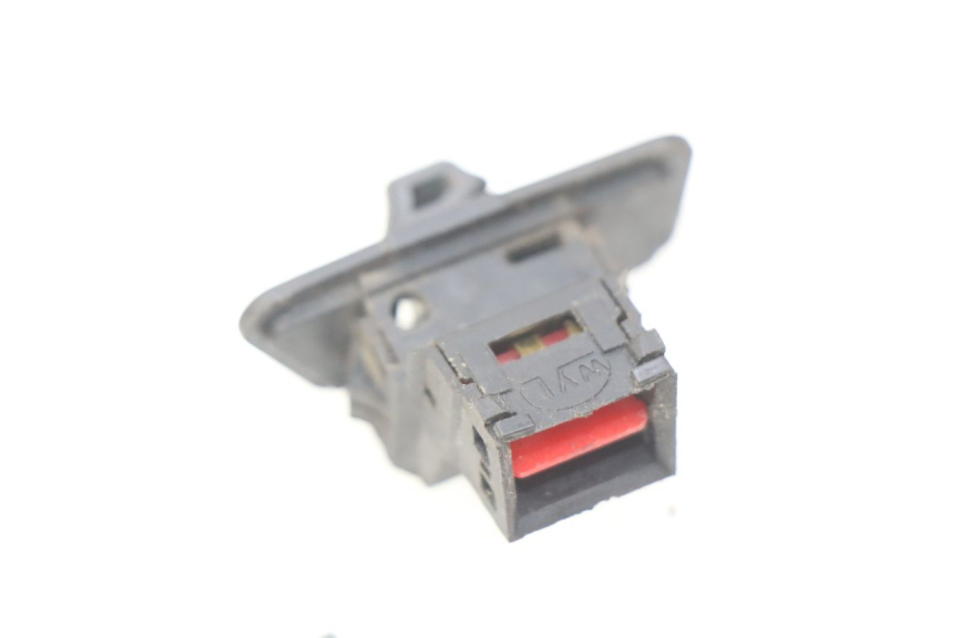 photo de INTERRUPTOR DE FAROL EUROCKA VIRTUALITY GT 4T 50 (2011 - 2017) - Zoom do estado de desgaste