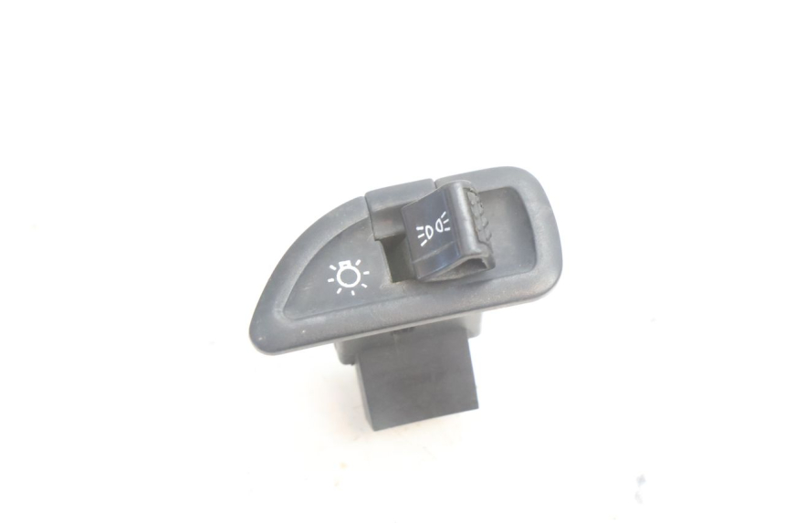 photo de INTERRUPTOR DO FAROL PIAGGIO X9 AMALFI 180 (2000 - 2003) - Vista principal