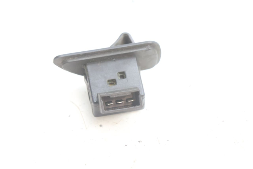 photo de INTERRUPTOR DO FAROL PIAGGIO X9 AMALFI 180 (2000 - 2003) - Outro ângulo de visão