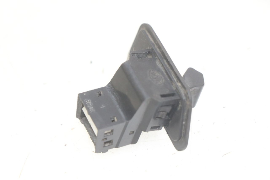 photo de INTERRUPTOR DE FAROL YIYING YY125T 125 (2006 - 2014) - Detalhe da peça