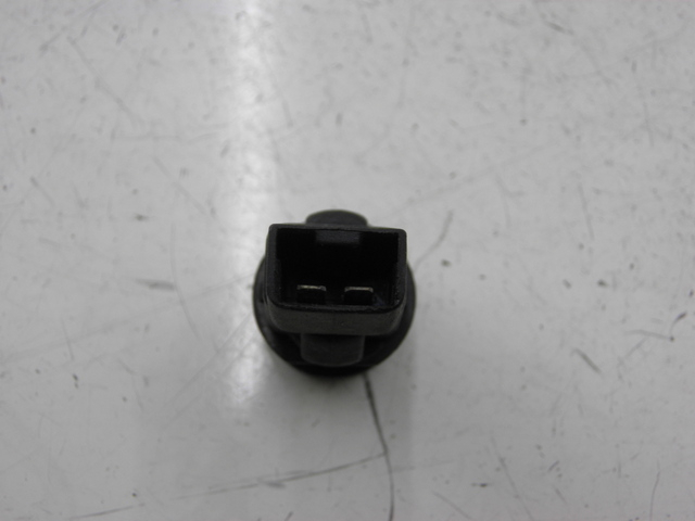 photo de COMUTADOR PIAGGIO X8 125 (2004 - 2007) - Detalhe da peça