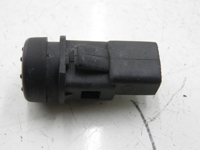 photo de COMUTADOR PIAGGIO X8 125 (2004 - 2007) - Zoom do estado de desgaste