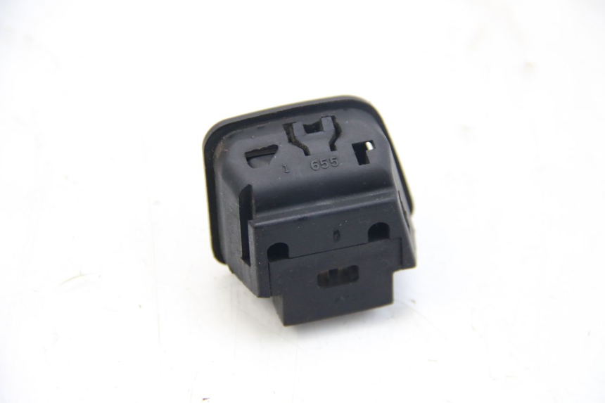 photo de INTERRUPTOR DE FAROL ALTO PIAGGIO BEVERLY 125 (2010 - 2015) - Zoom do estado de desgaste
