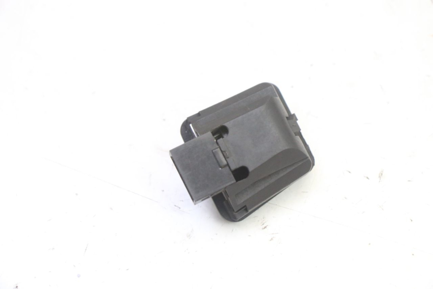 photo de COMUTADOR DE FAROL ALTO TNT MOTOR BOSTON 4T 50 (2018 - 2025) - Outro ângulo de visão