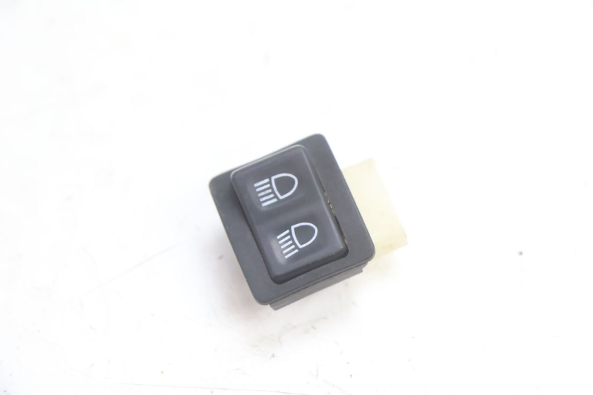 photo de INTERRUPTOR DE FAROL ALTO TGB CITY RS 50 (2011 - 2016) - Vista principal