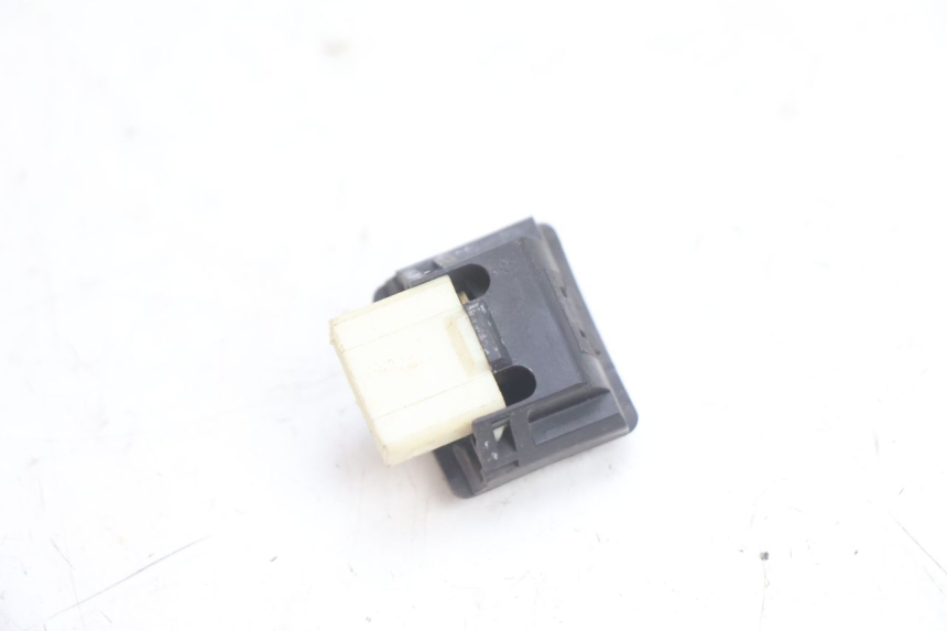 photo de INTERRUPTOR DE FAROL ALTO TGB CITY RS 50 (2011 - 2016) - Outro ângulo de visão