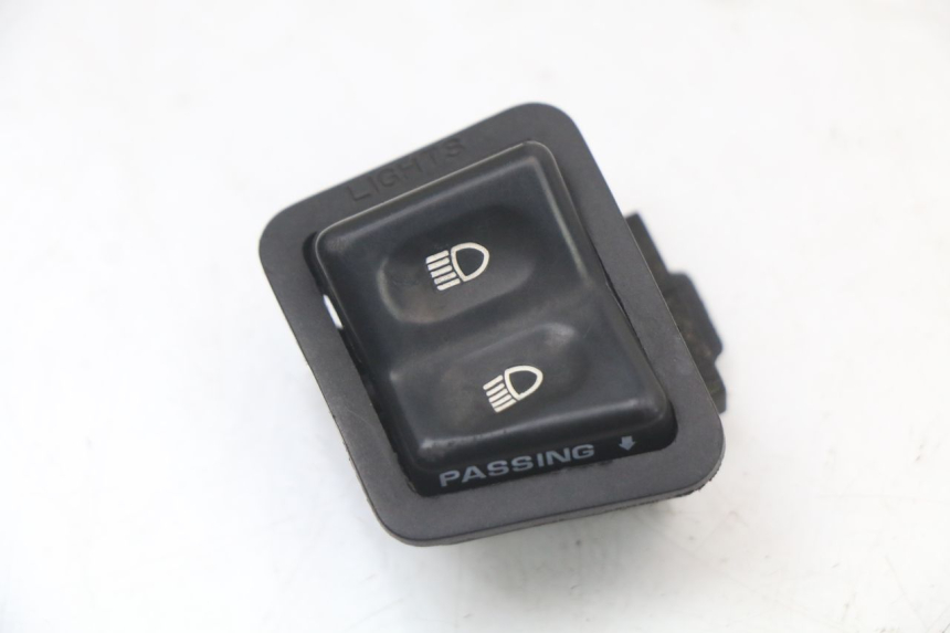 photo de COMUTADOR DE FAROL ALTO SYM FIDDLE 3 III 50 (2014 - 2020) - Vista principal