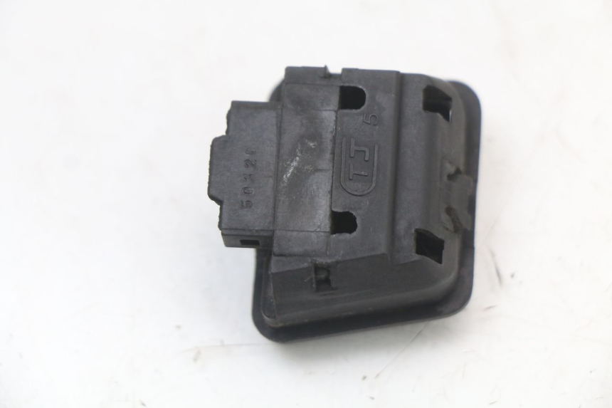photo de COMUTADOR DE FAROL ALTO SYM FIDDLE 3 III 50 (2014 - 2020) - Outro ângulo de visão