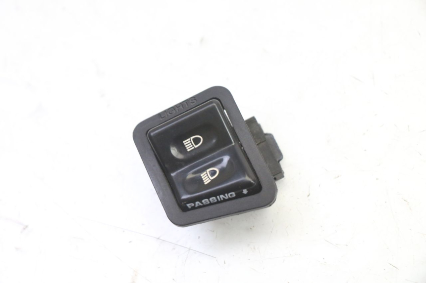 photo de COMUTADOR DE FAROL ALTO SYM FIDDLE 3 III 50 (2014 - 2020) - Vista principal