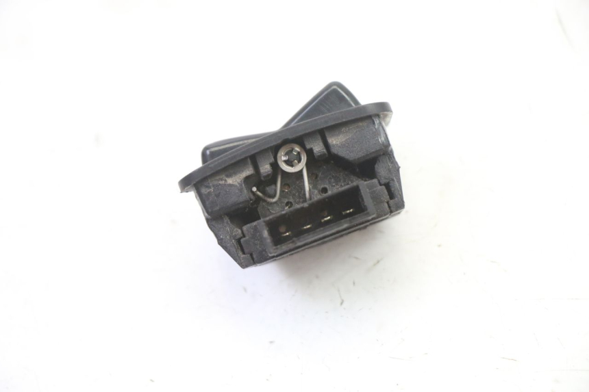 photo de COMUTADOR DE FAROL ALTO SYM FIDDLE 3 III 50 (2014 - 2020) - Zoom do estado de desgaste
