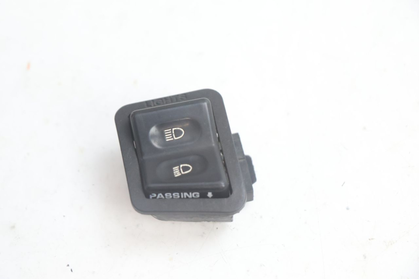photo de COMUTADOR DE FAROL ALTO SYM FIDDLE 3 III 50 (2014 - 2020) - Vista principal