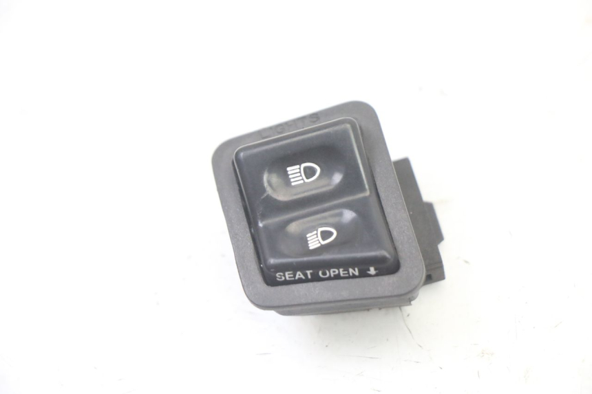 photo de INTERRUPTOR DE FAROL ALTO SYM FIDDLE 125 (2008 - 2010) - Vista principal