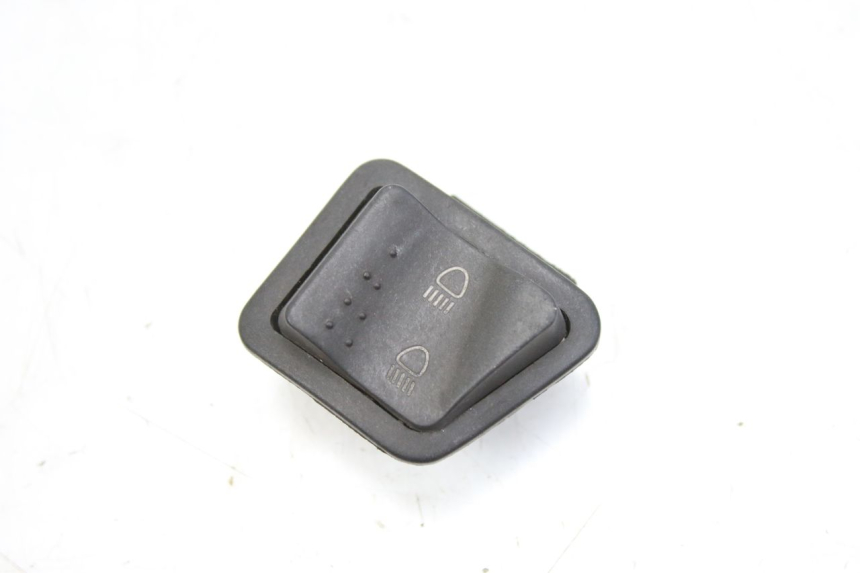 photo de COMANDO FAROL ALTO PIAGGIO FLY 2T 50 (2004 - 2017) - Zoom do estado de desgaste