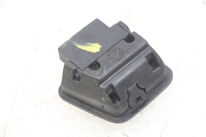 photo de COMANDO FAROL ALTO PIAGGIO FLY 4T 50 (2013 - 2017) - Detalhe da peça
